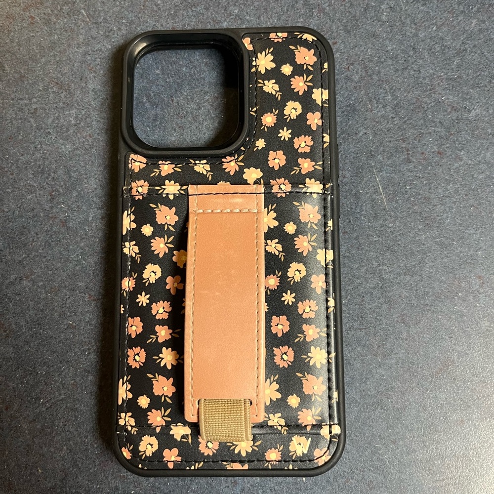 Walli iPhone 13 Pro phone case.